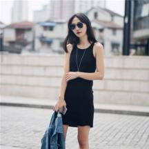 百搭內(nèi)搭背心連衣裙